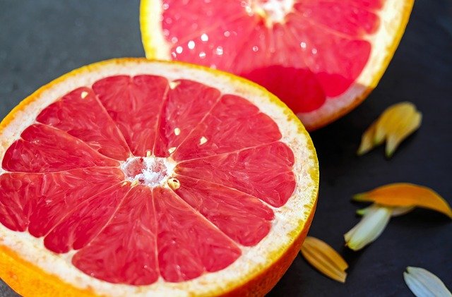 červený grapefruit