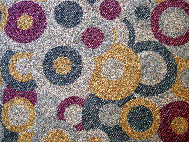 barevný koberec